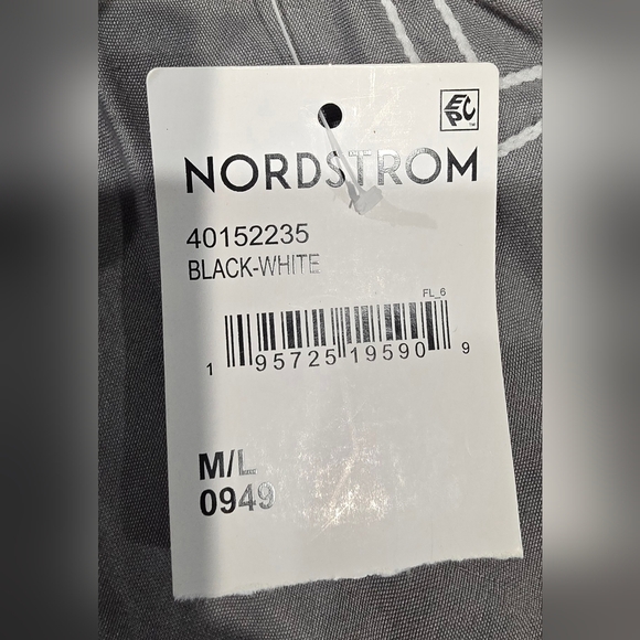 Avec Les Filles Floral Crocheted Mini Skirt And Cropped Top Set Size M/L - Picture 2 of 13